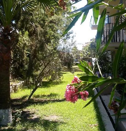 Aparthotel Poppy 2*