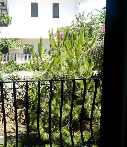 Poppy מלון פאטהיה