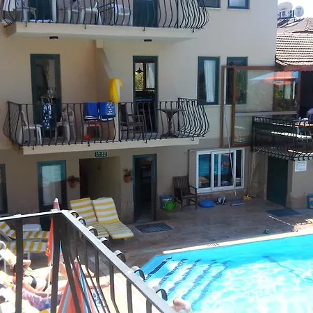 Poppy Otel